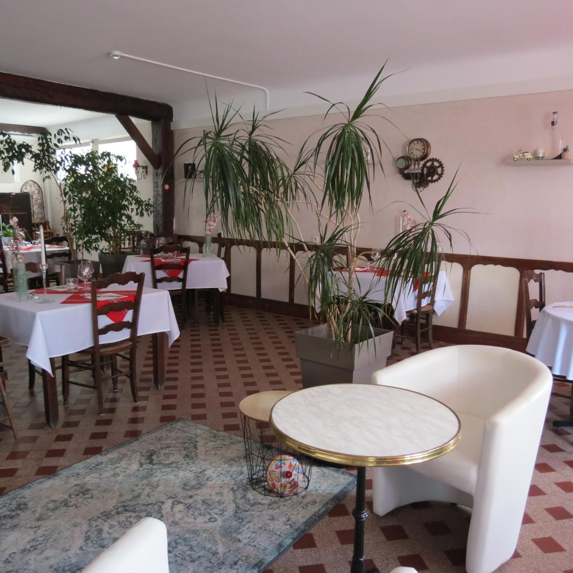 Salies-de-Béarn Hotel Au Petit Bearn מראה חיצוני תמונה